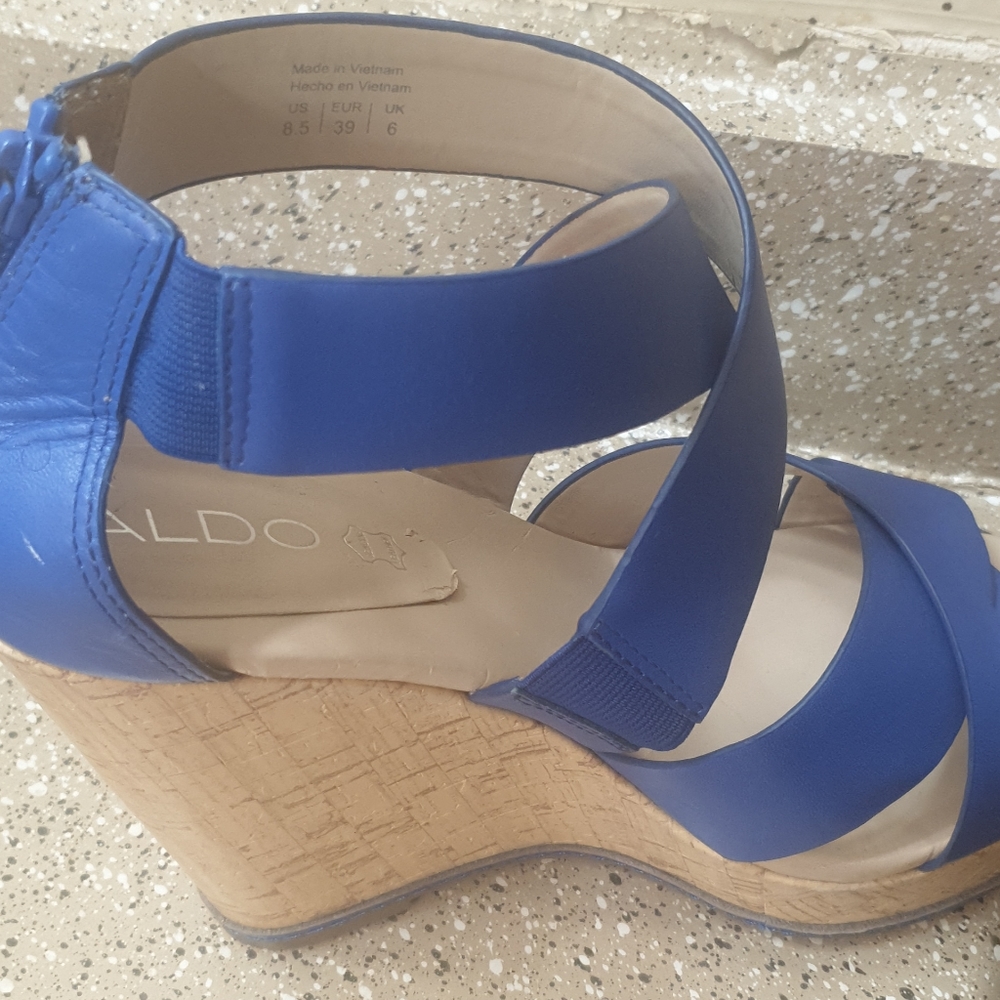 Shoes - Picture 4 of 5
